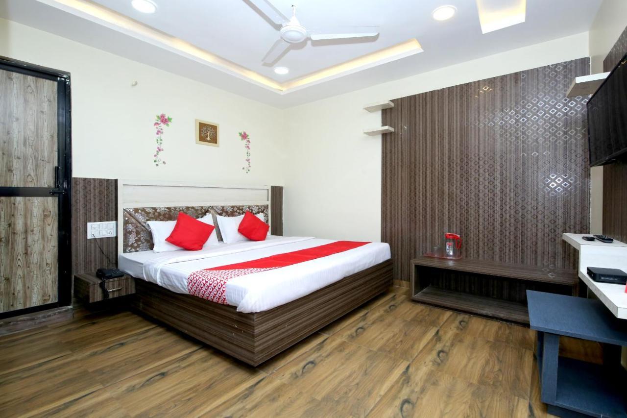 Oyo Flagship 27933 Hotel Green Valley Rāipur Kültér fotó