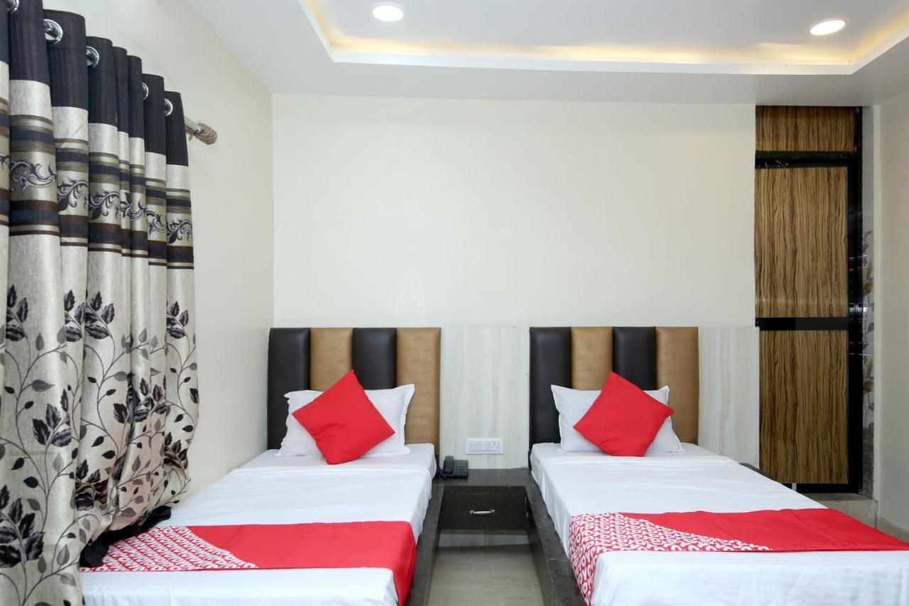 Oyo Flagship 27933 Hotel Green Valley Rāipur Kültér fotó